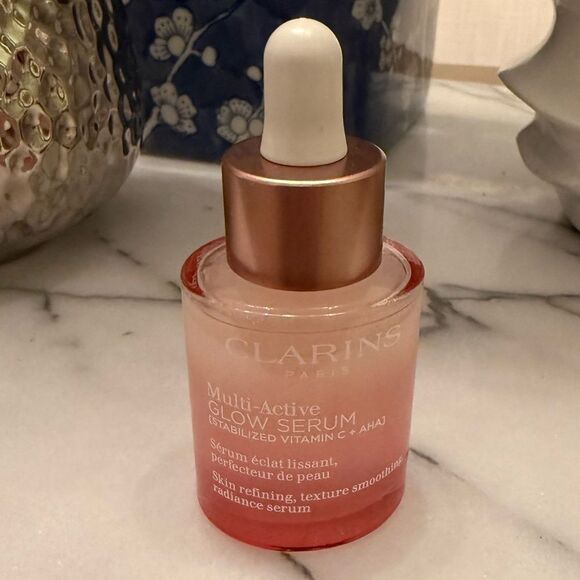 Clarins Multi-Active Brightening Glow Serum with Vitamin C + AHA - Picture 4 of 6